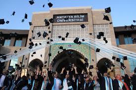 جامعة انطاليا للعلوم